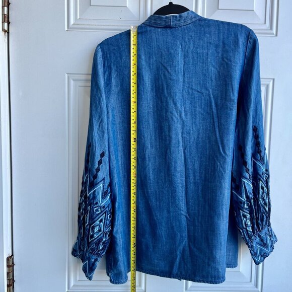 Chico’s Blouse Embroidered-Sleeves V-neck Lightweight Denim Blue 2 =12-14 NWT - Picture 10 of 12